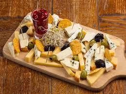 Сырное плато фуршетное (сыры, орехи, виноград) Сырное плато фуршетное (сыры, орехи, виноград)