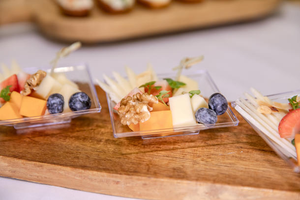 Канапе "Три сыра" (в стаканчике) Канапе "Три сыра" (в стаканчике)