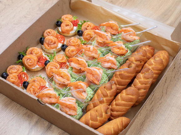 Аппетитные боксы на 25-30 персон в Архангельске